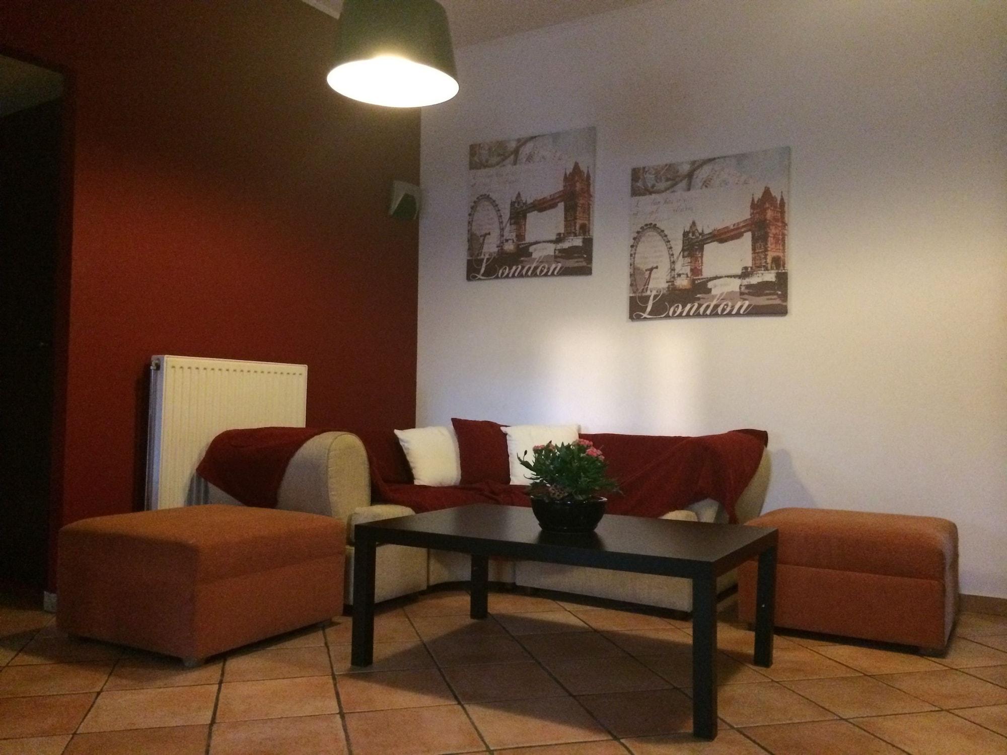 Mc Queen Rooms & Apartments Athena Bagian luar foto
