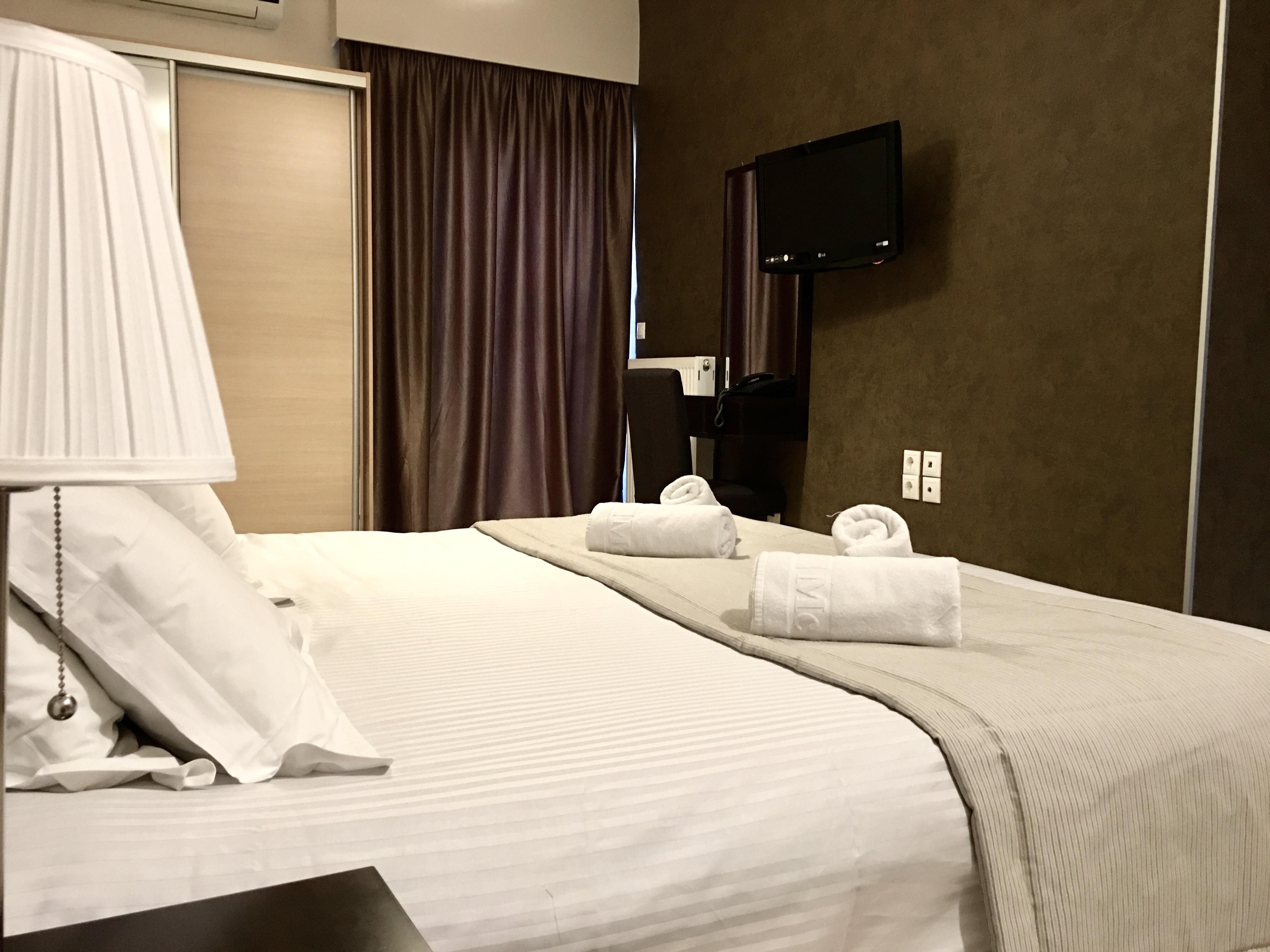 Mc Queen Rooms & Apartments Athena Bagian luar foto