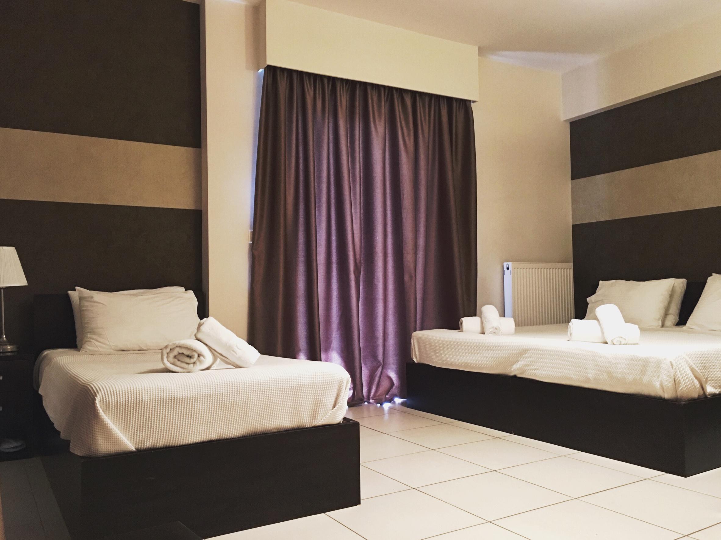 Mc Queen Rooms & Apartments Athena Bagian luar foto