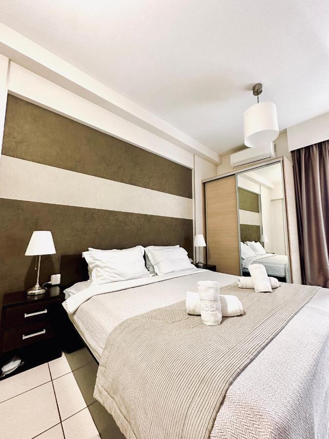 Mc Queen Rooms & Apartments Athena Bagian luar foto