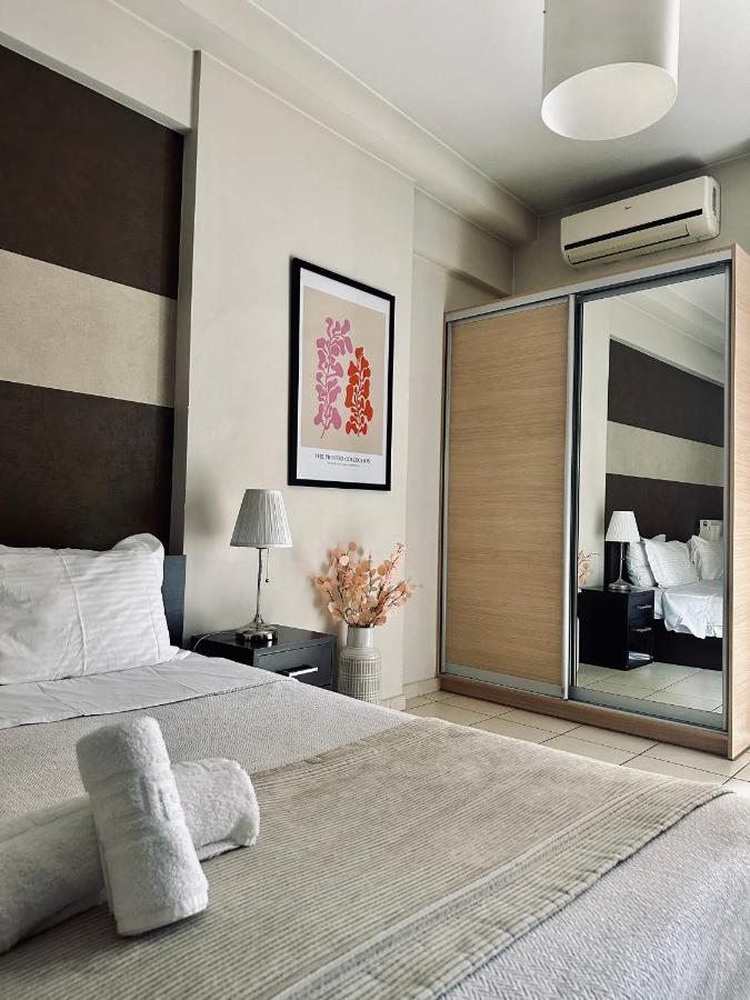 Mc Queen Rooms & Apartments Athena Bagian luar foto