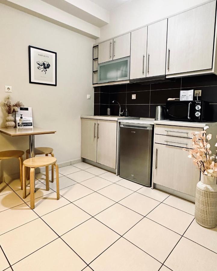 Mc Queen Rooms & Apartments Athena Bagian luar foto