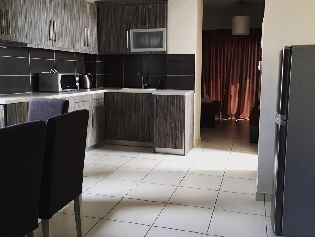 Mc Queen Rooms & Apartments Athena Bagian luar foto