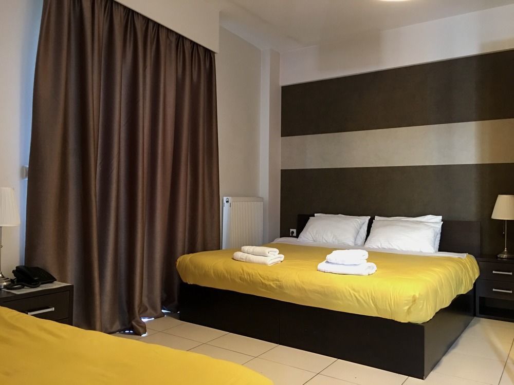Mc Queen Rooms & Apartments Athena Bagian luar foto